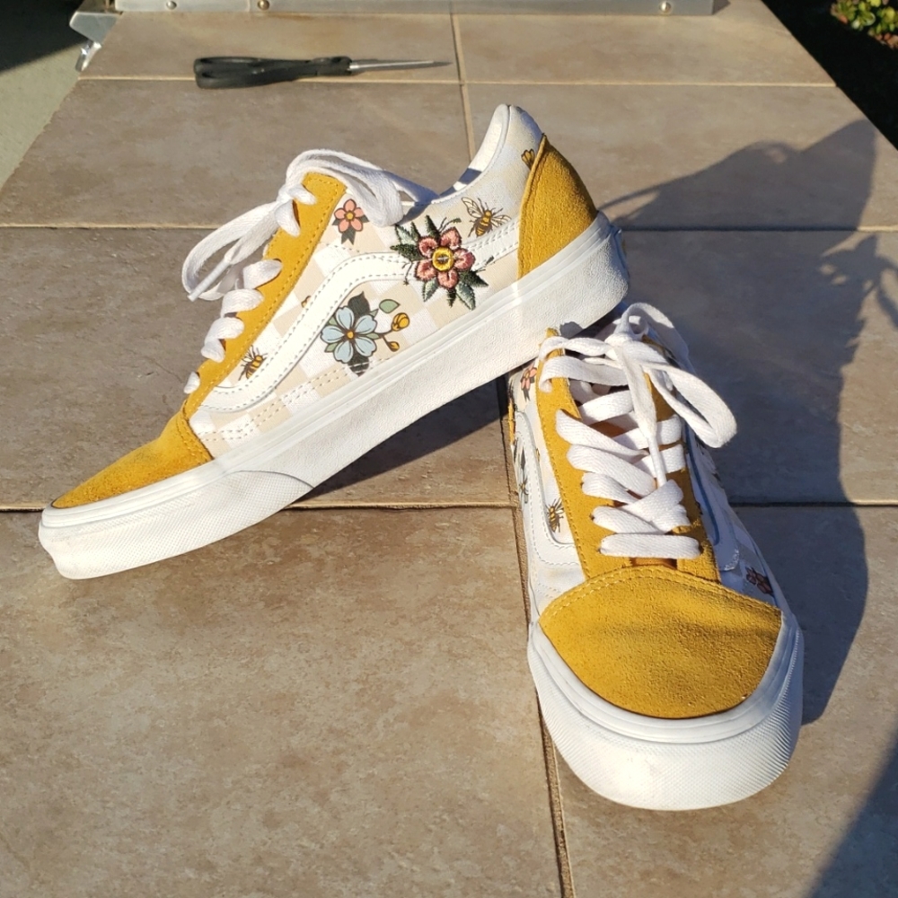 Vans vintage old skool cottage check floral yellow and white sneakers size 7.5